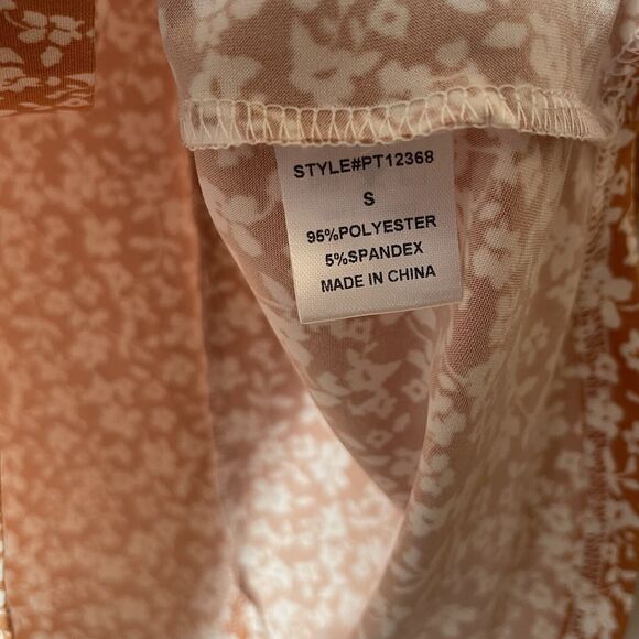 Papermoon floral sleeveless top NWT small - Picture 3 of 5